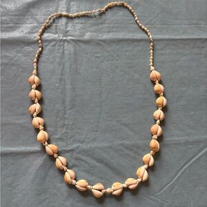 Hawaiian traditional Seashell Necklace